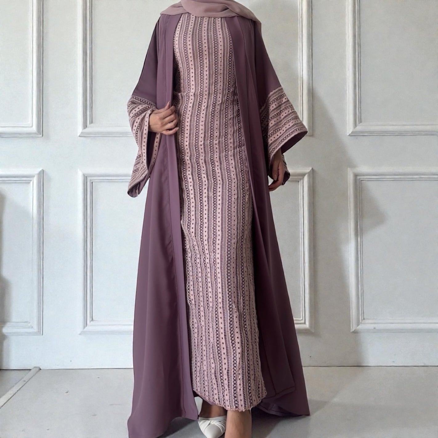 عباية أرجوان - بنفسجي هادئ