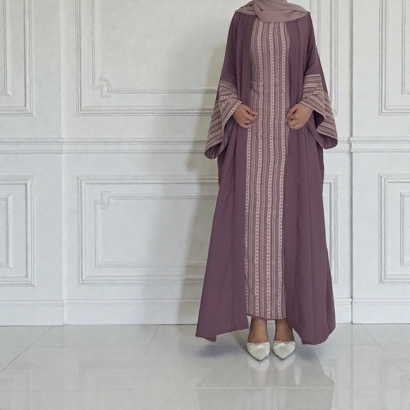 عباية أرجوان - بنفسجي هادئ