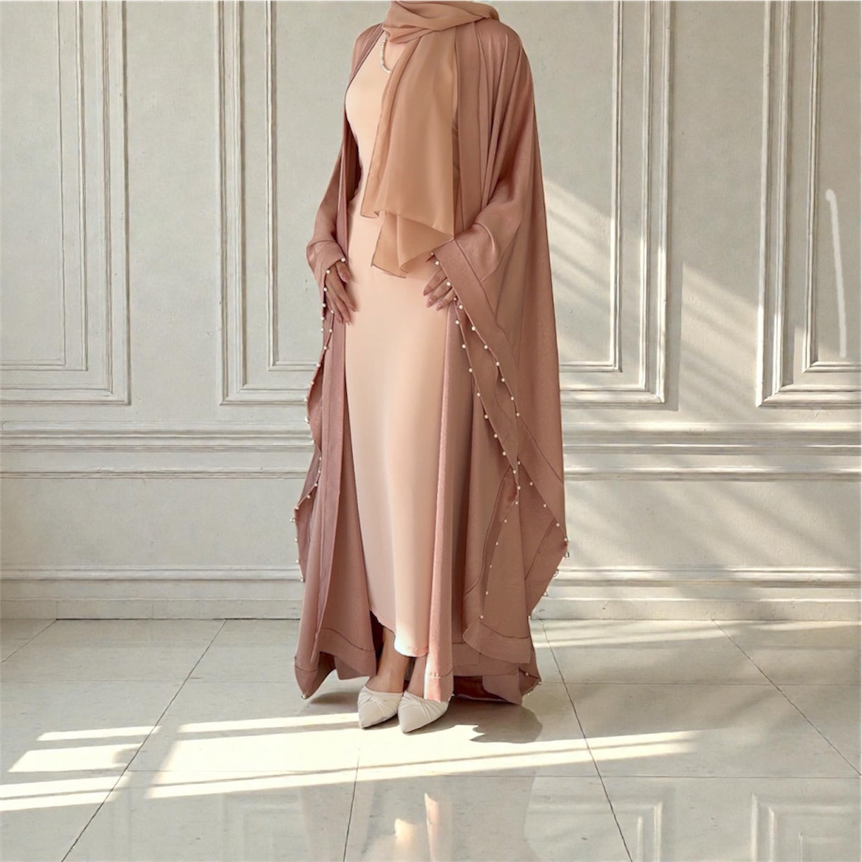 عباية ذَهب - وَردي -