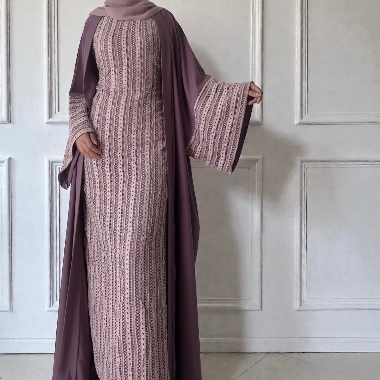 عباية أرجوان - بنفسجي هادئ