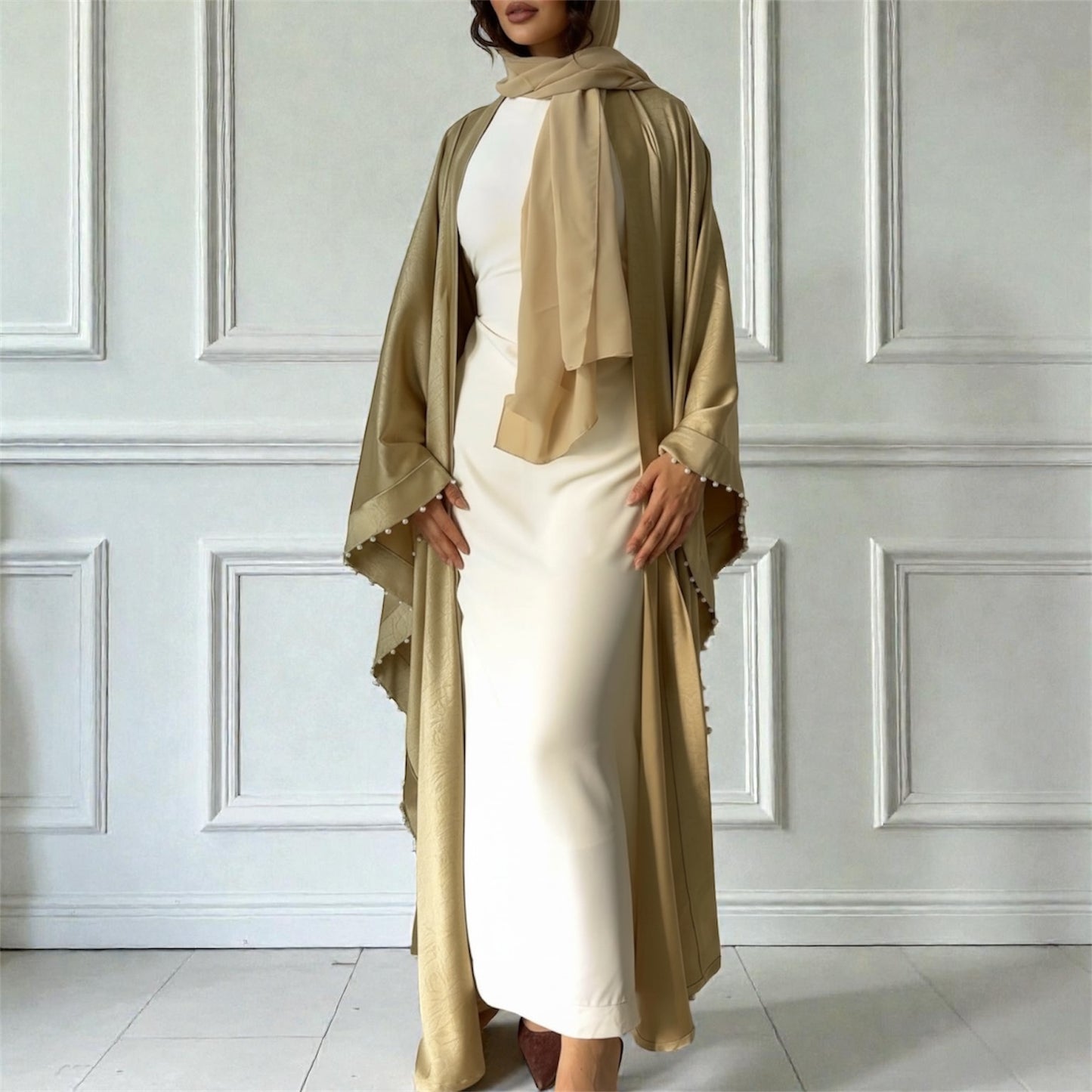 عباية ذَهب - بيج ذَهبي -