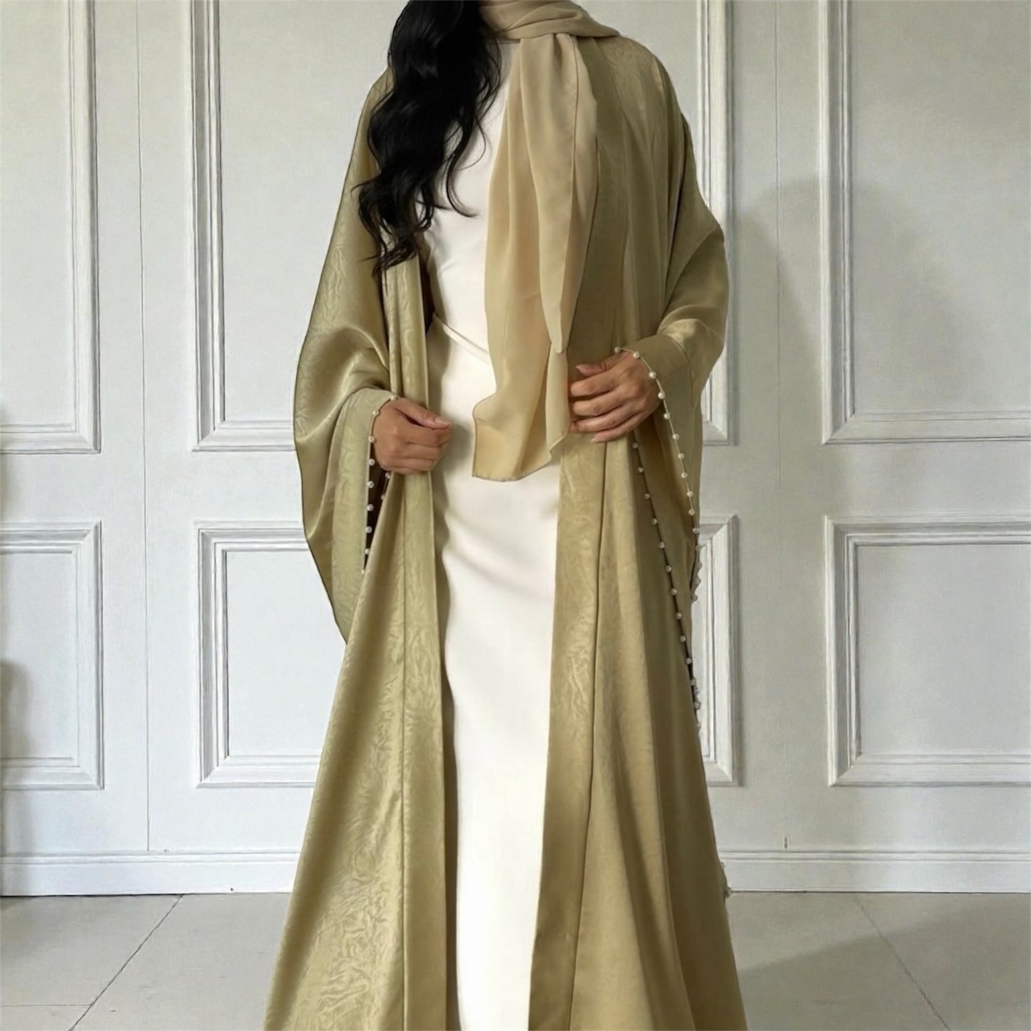 عباية ذَهب - بيج ذَهبي -