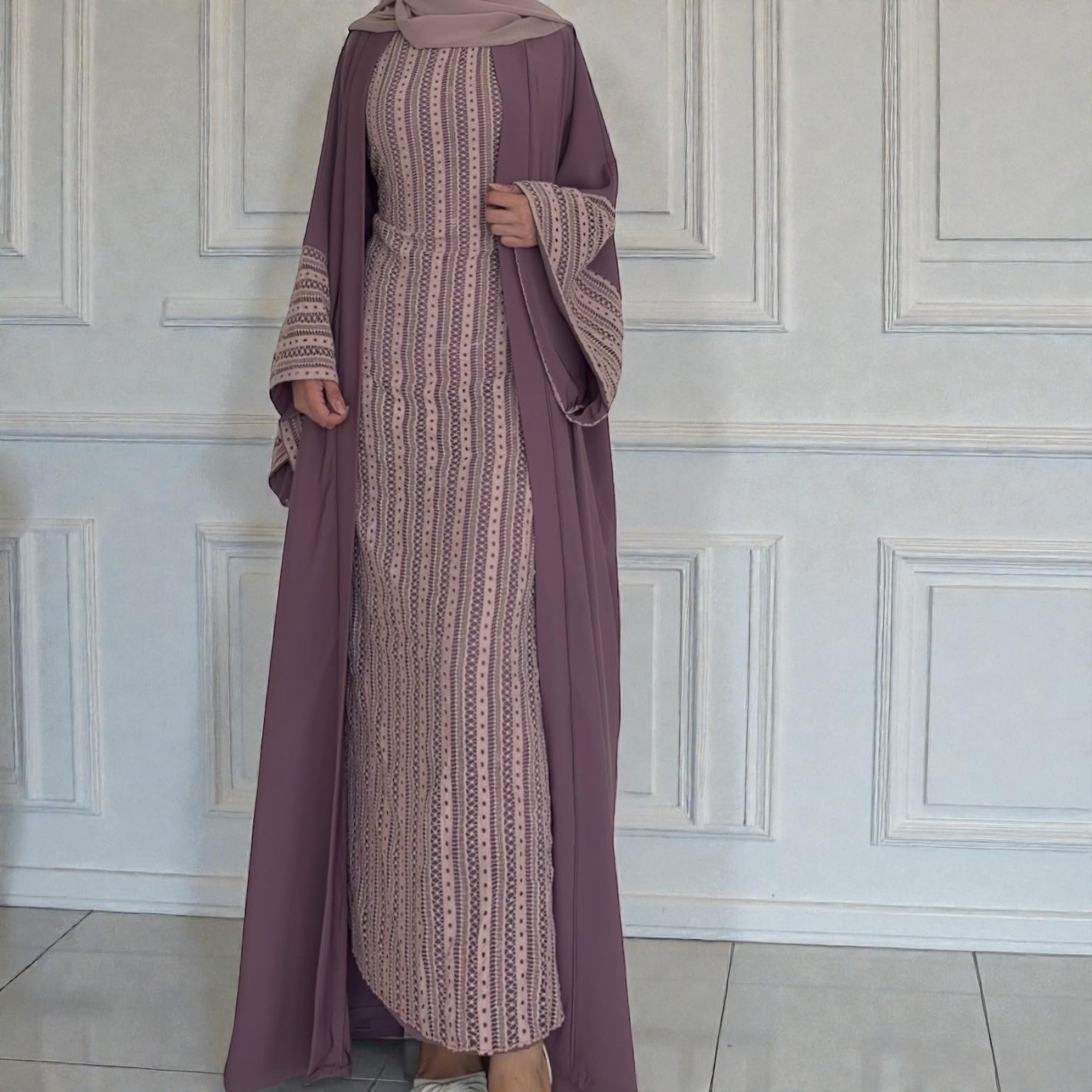 عباية أرجوان - بنفسجي هادئ